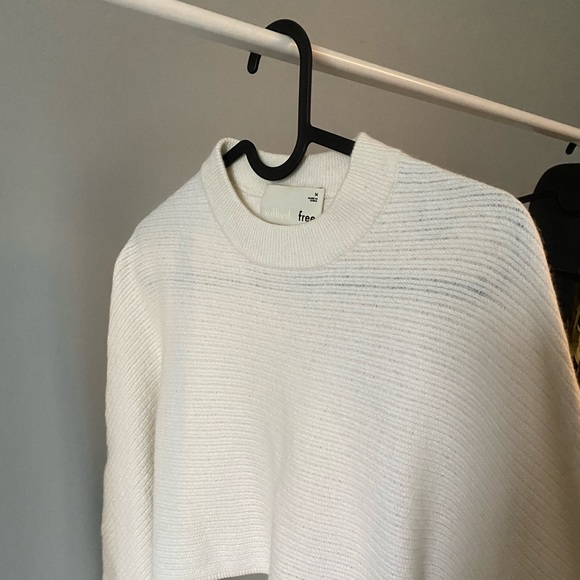 CROPPED WILDRED FREE SWEATER - Picture 2 of 4